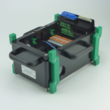 Sandwich Prüfadapter mit integrierten Leitungsabgriffen